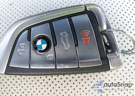 2018 BMW 740E xDrive Iperformance из США, поврежденный, VIN WBA7J2C5XJG938155